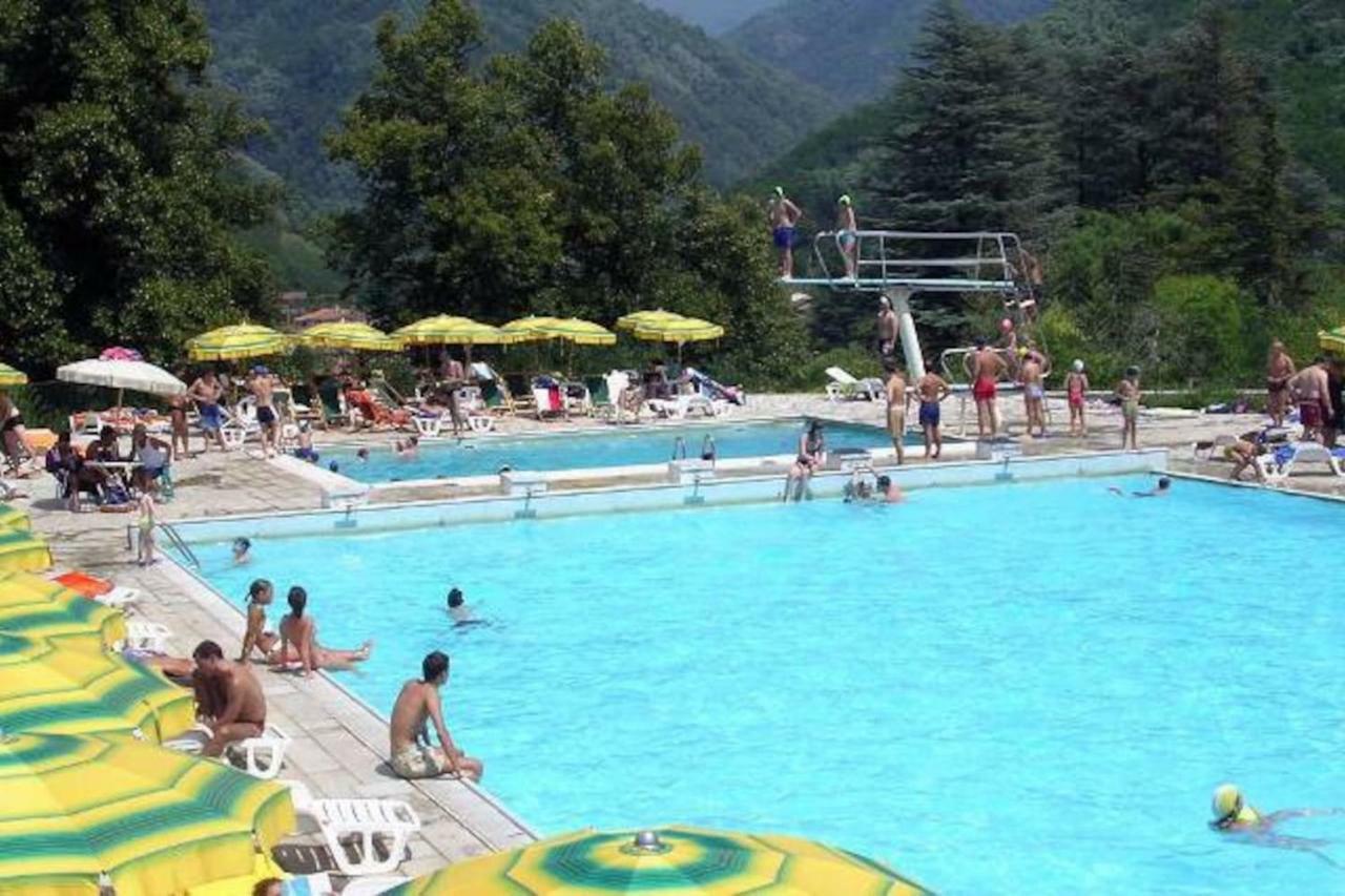 バーニ・ディ・ルッカLa Piccola Oasi Toscanaアパートメント エクステリア 写真
